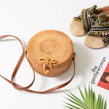 Load image into Gallery viewer, Bohemia Beach Circle Straw Bags 6 Colors